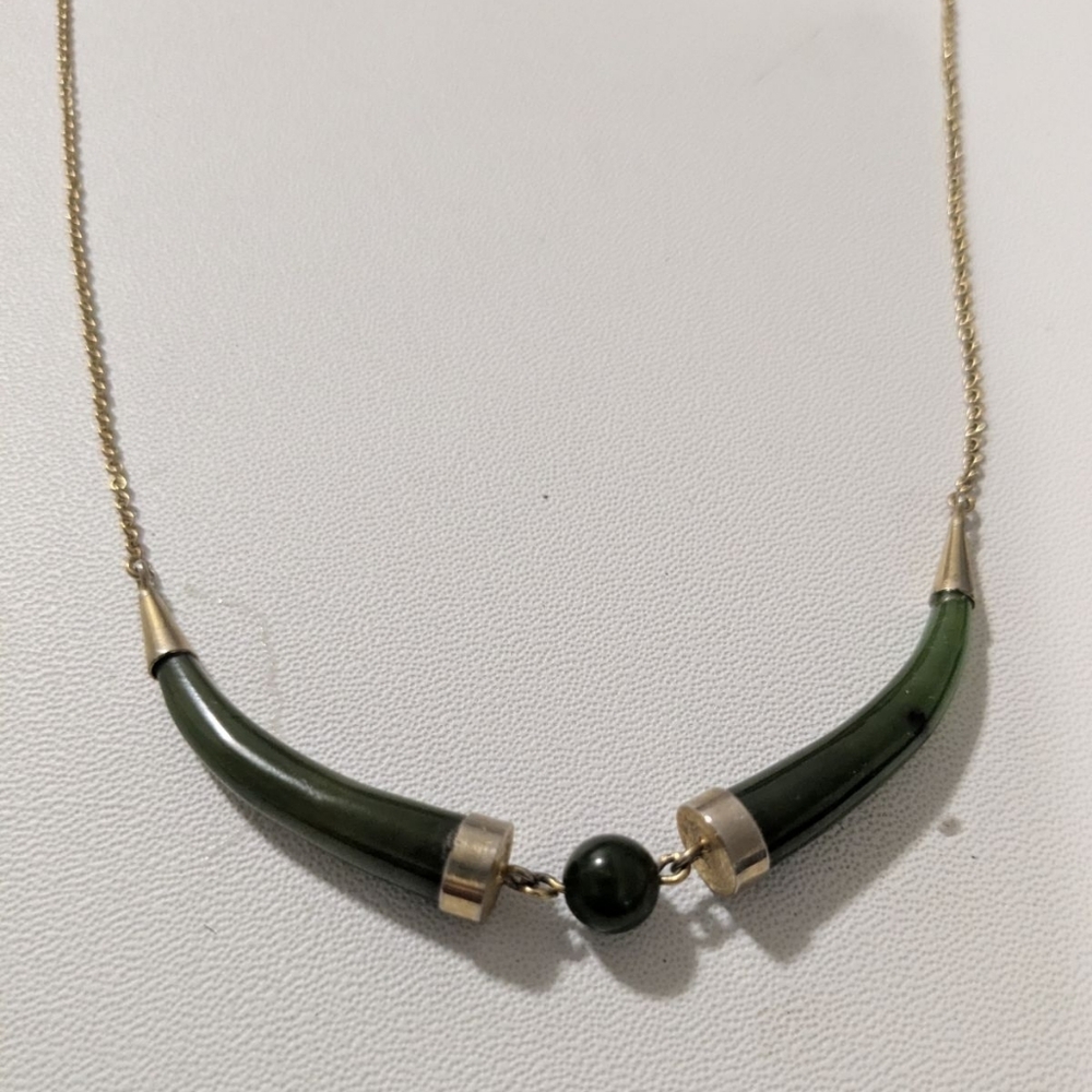 Elegant Jade and 14k Gold Necklace
